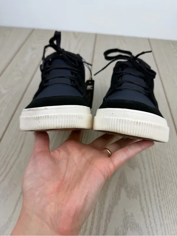 Sorel Women's Out N About IV Low Women's Waterproof Sneaker 11 Black Gum 2 $100 - Image 3