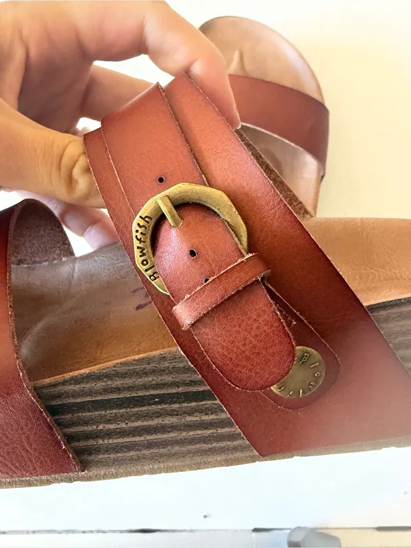 Blowfish Malibu Women's Marge Footbed style Brown slide Buckle Sandals Size 8.5 - Image 4