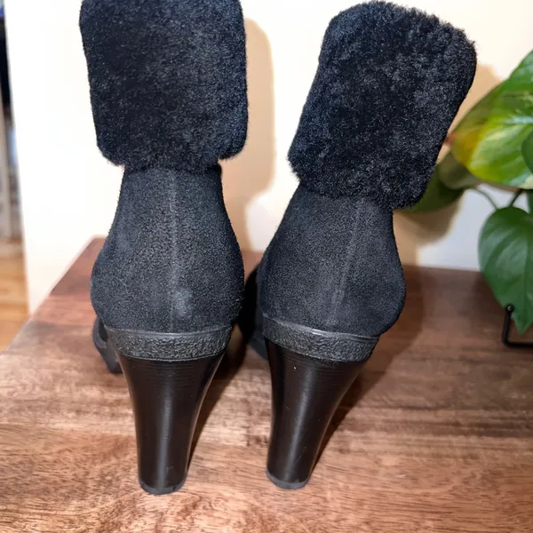 Via Spiga‎ Leya Black Suede Leather Lace Up Heeled Ankle Boots Fur Cuff Size 7.5 - Image 5