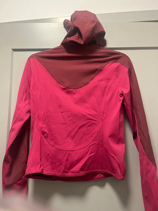 Lululemon hoodie - Image 5