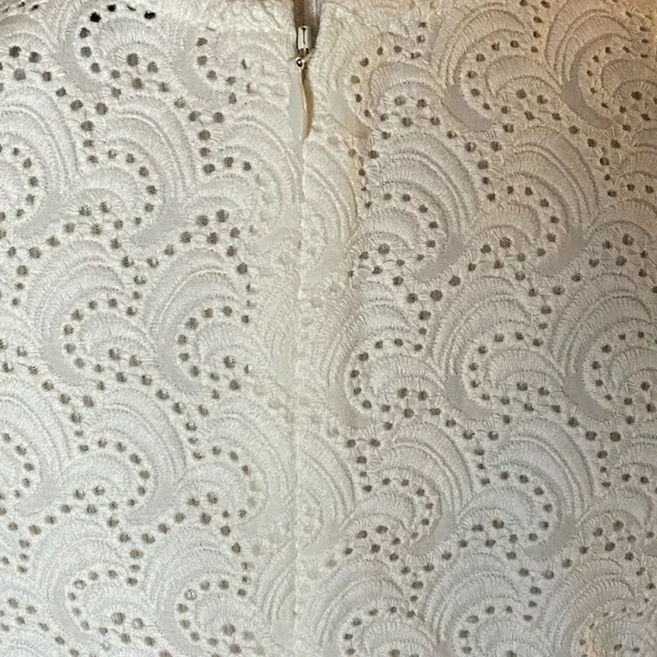 theory coquette white ‘Ellice’ sleeveless eyelet lace blouse Size Medium - Image 4