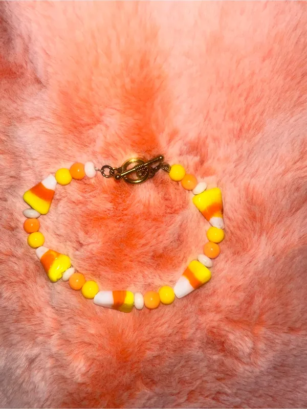 Handmade Candy Corn Glass Beaded Halloween Bracelet - Image 2