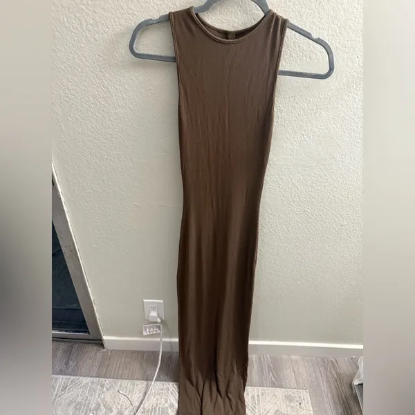 Skims Ribbed Soft Lounge Maxi Dress Size S Bodycon Brown Vacation Spring Summer - Image 2