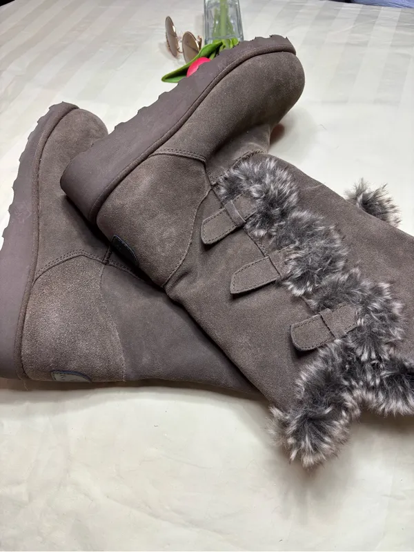 Bearpaw Genevieve Women's Size 9 Brown Suede Faux Fur Trim Winter Boots - Image 14