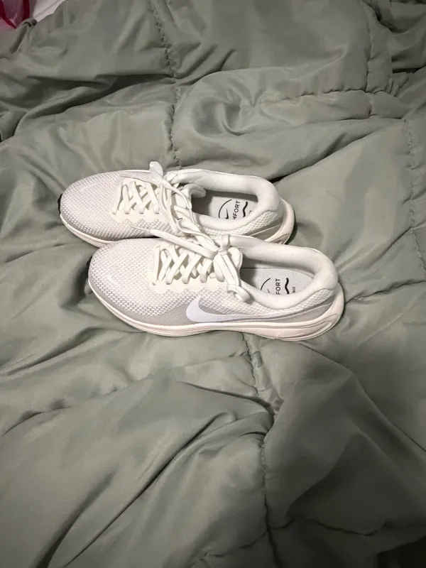 Nike Shoes Women’s - Image 2