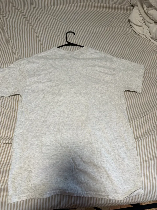 Gildan Graphic tee - Image 3