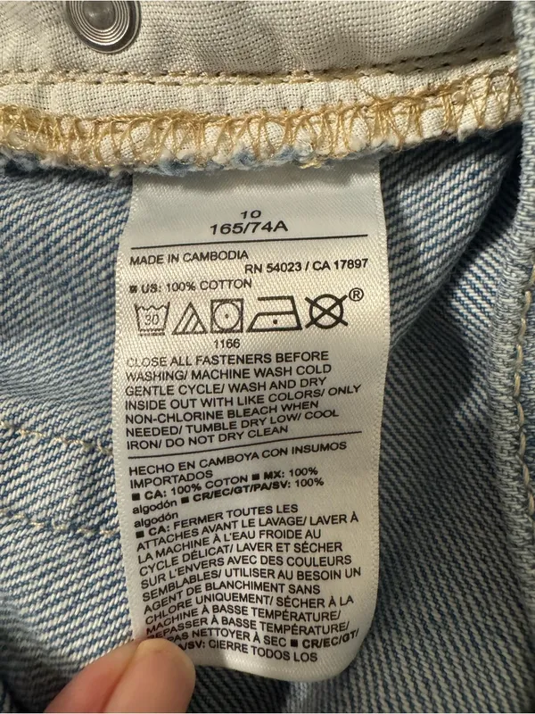 Old Navy High-Waisted Baggy Jean Shorts Light Wash Frayed Cut Offs 2026 Size 10 - Image 8