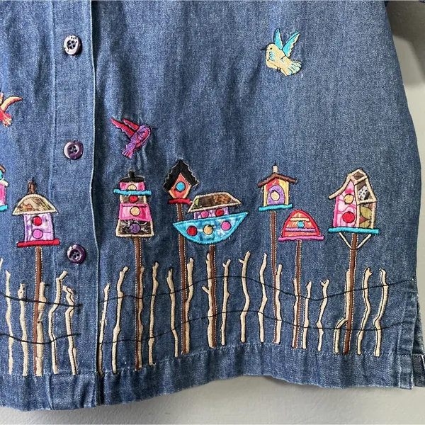 Sarah Studio Denim Button Up Shirt Size XL Embroidered Blue Birdhouse Garden - Image 6