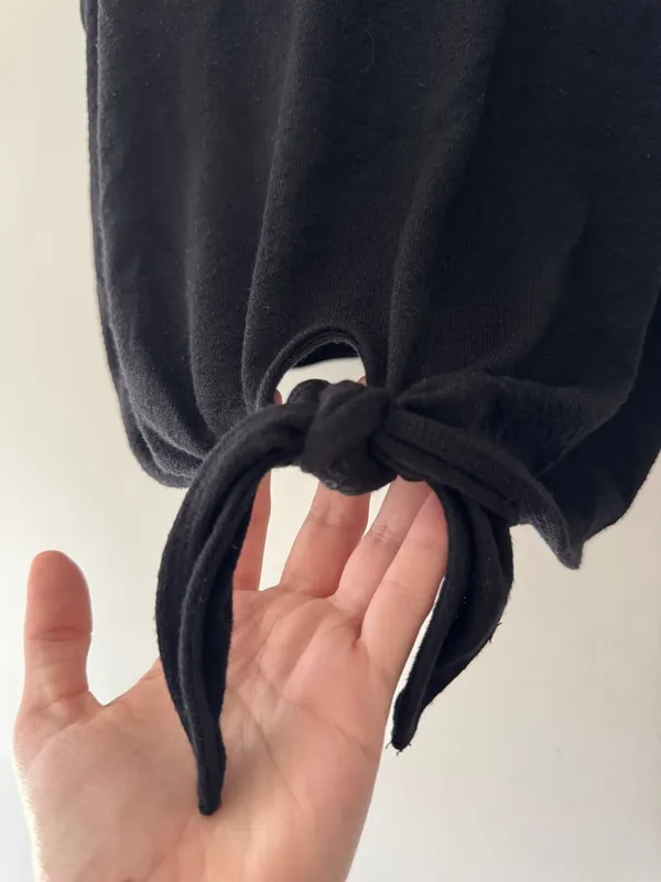 Aritzia Wilfred Free Knit Black Betsy Tie Front Detail Tank Top‎ - Image 3