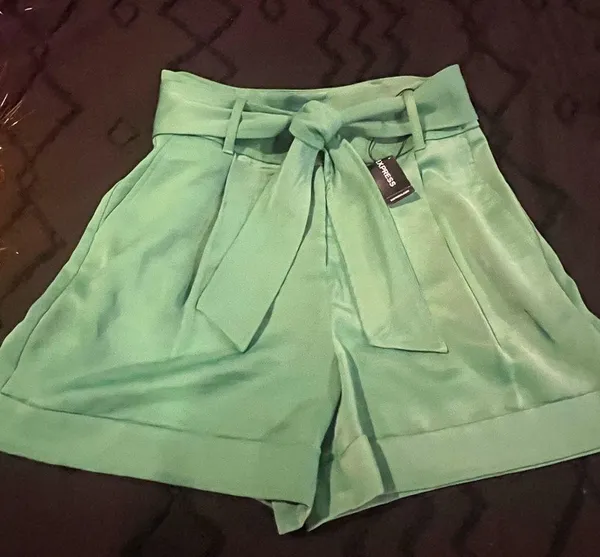 Express High Waist Green Shorts with Stylish Tie - Image 3