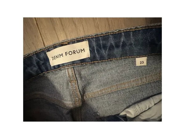 Aritzia Denim Forum Remy Hi-Rise Blue Wide Leg Jeans Women's Size 23 - Image 4
