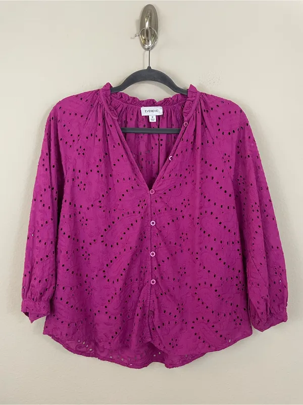 Evereve Magenta Eyelet Button-Front Blouse Size Medium - Image 2