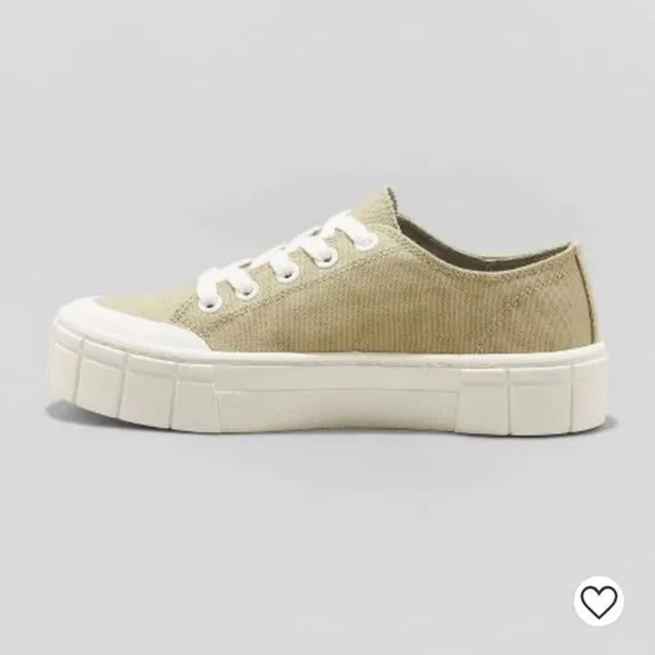 NEW Mad Love Women's Fran Sneakers- Size 8 Green - Image 2