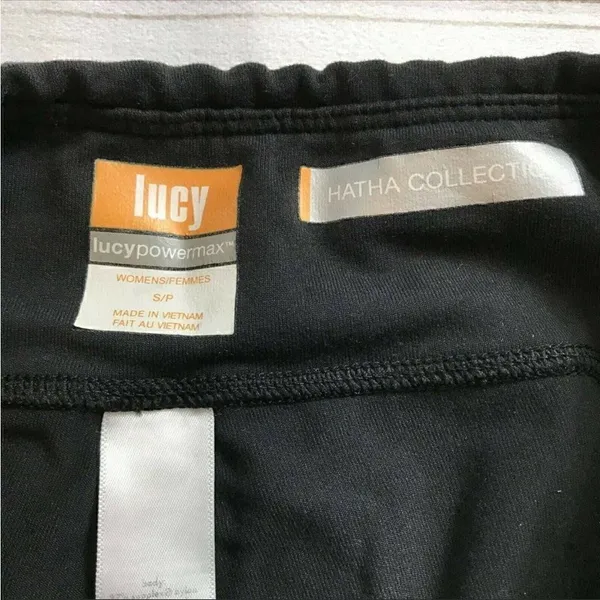 Lucy Black Powermax Hatha Collection Capri Legging Black - Image 4