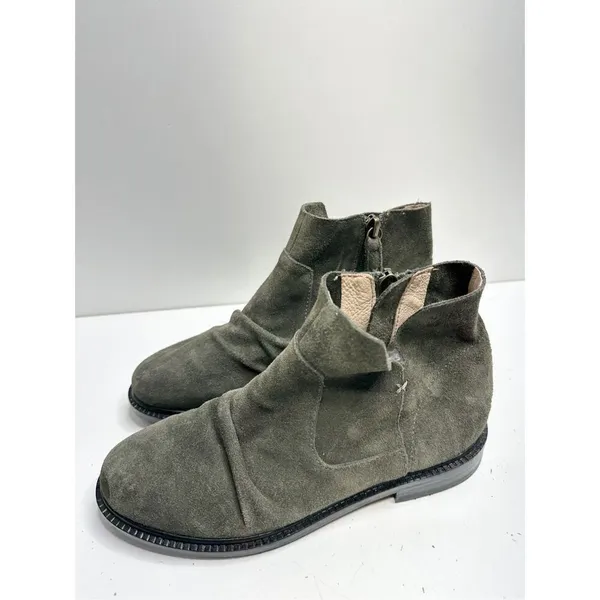 Kelsi Dagger Boots Women Size 5 Olive‎ Suede Latch Ruched Ankle Booties NEW - Image 4