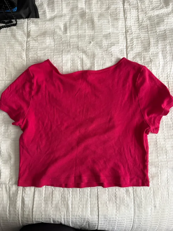 Red H&M Divided Hot Pink Crop Tee Tshirt Women Medium - Image 2