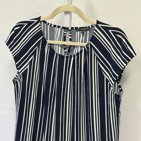 Adrianna Papell Navy White Striped Cap Sleeve Keyhole Back Blouse Size Medium - Image 3