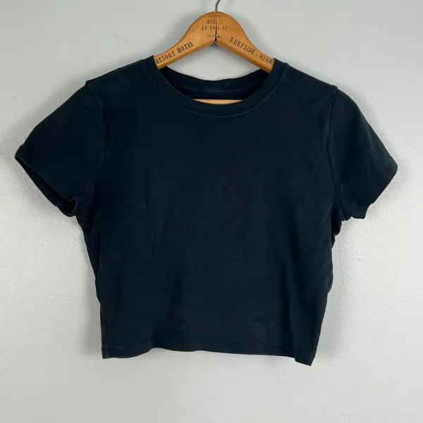 Hollister baby tee - Image 2