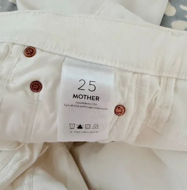 MOTHER Insider Denim Crop Step Fray Jeans White - Image 4