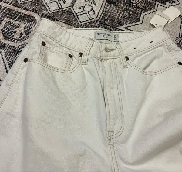 Abercrombie Jeans! - Image 4