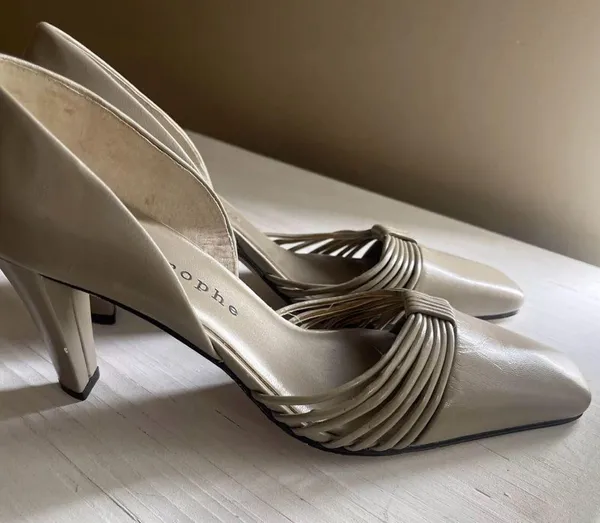 Apostrophe vintage leather upper pointed - toe pumps heels 7 U.S size tan - Image 7