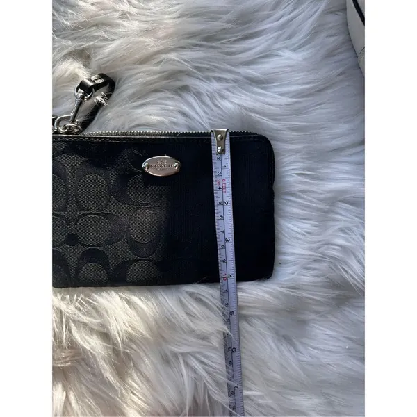 Coach black wristlet older style clutch card wallet purse - Image 5