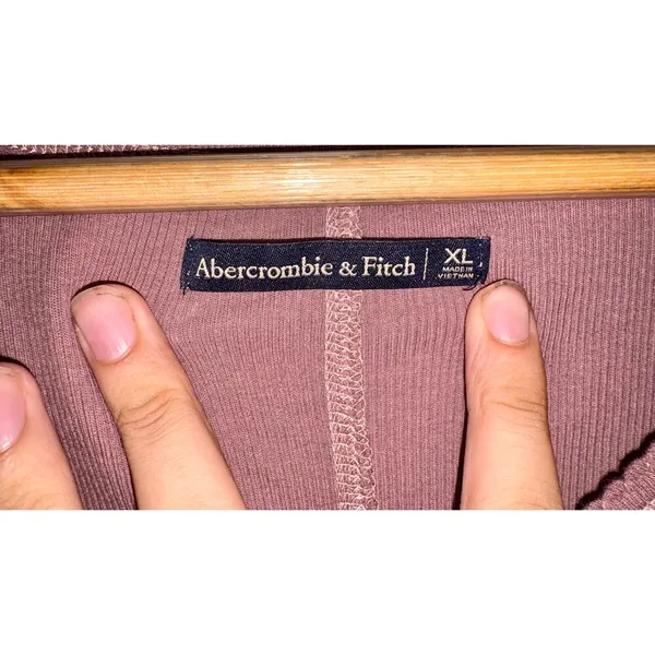Abercrombie & Fitch Pink Ribbed Knit V-Neck Long Sleeve Henley Blouse Size XL - Image 3