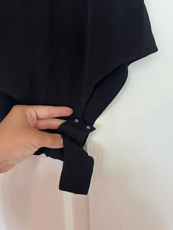 Forever 21 black cut out bodysuit - Image 4