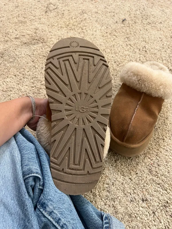 UGG Platform Slippers Chestnut size 9 - Image 2