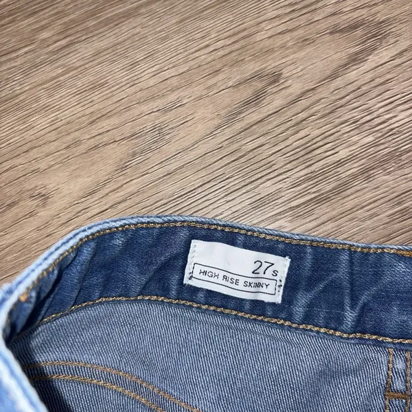 Gap Women's Denim High Rise Skinny Shorts - Image 2