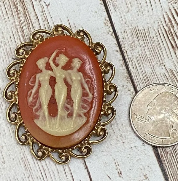 Vintage Unsigned Three Ladies Victorian Cameo Brooch - Image 7