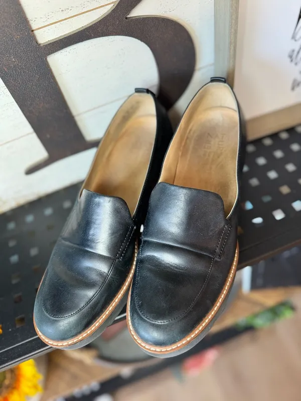 Naturalizer Darry Black Leather Platform Loafers Size 10M - Image 2