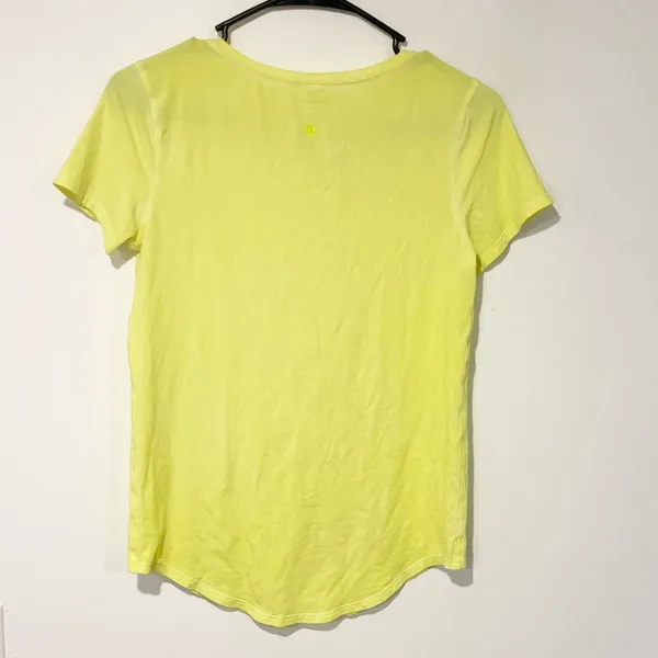 Lululemon Love Crew Tee Fade Size 2 SITY Highlight Yellow‎ Pima Cotton Athletic - Image 4