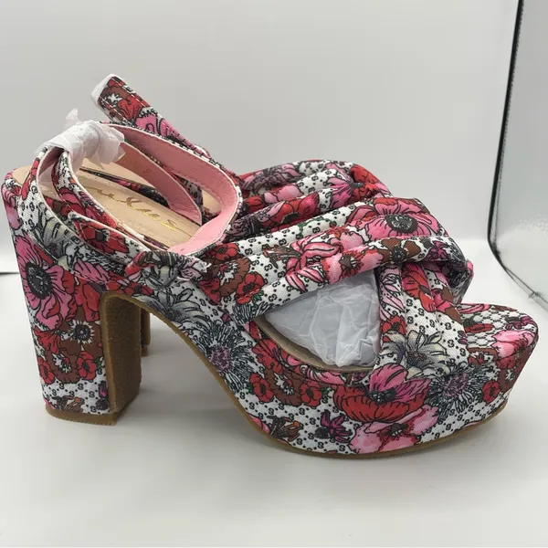 Lulu's Nokunu pink floral ankle strap platform sandals women’s Size 9 - Image 3