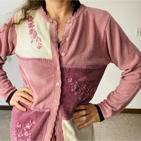 VINTAGE DRESS BARN Chenille Embroidered Cardigan - Image 2