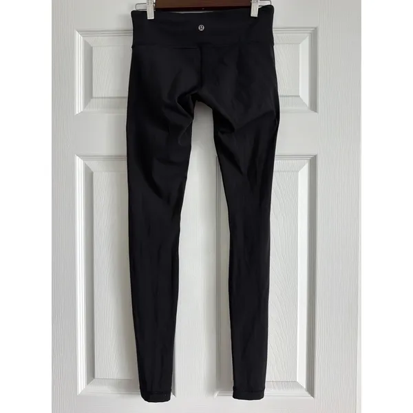 Lululemon Black Performance Yoga Leggings Size 6 Full Length Slim Fit - Image 2