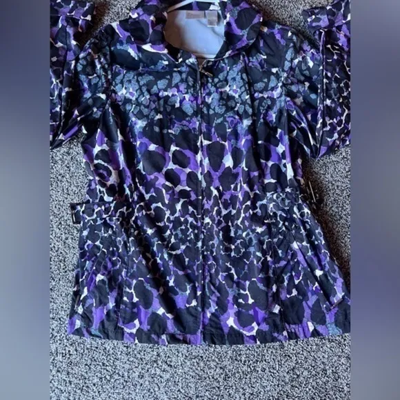 Zengery purple and black leopard print raincoat size (2)‎ large - Image 2