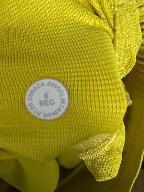 Lululemon Hotty Hot Short II 2.5” Women’s‎ Size 6 Yellow Running Athletic Shorts - Image 8