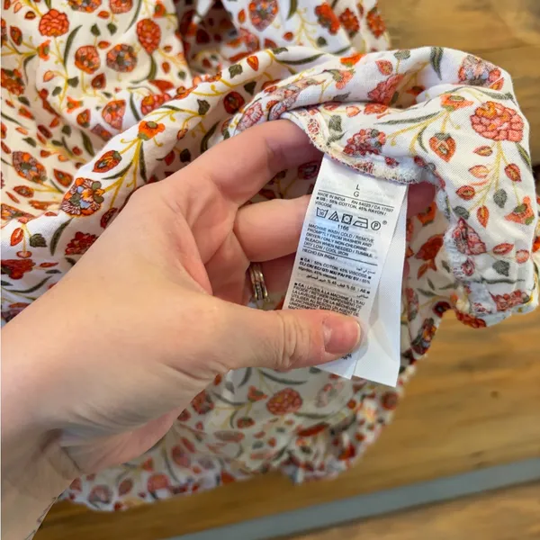Old Navy Floral V Neck Long Sleeve size Large - Image 5