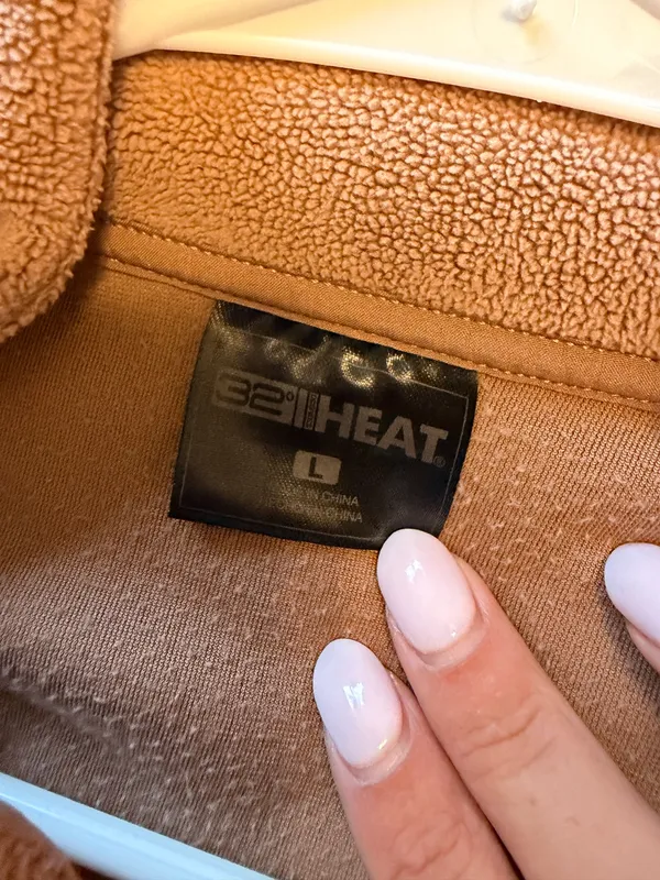 32 Degrees Heat Jacket - Image 3
