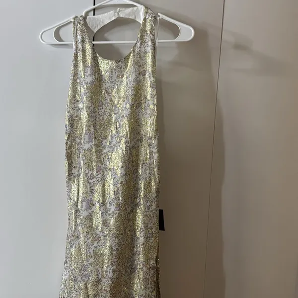 Lulu’s White and Gold Floral Print Tie-Back Midi Dress - Image 2