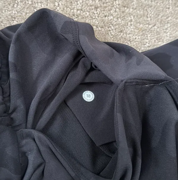 Lululemon Joggers - Image 4
