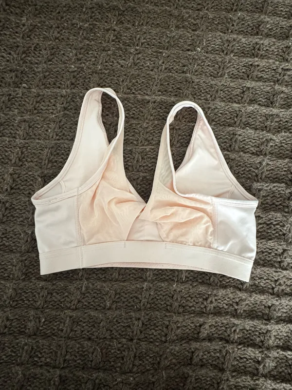 Nike sports bra - Image 2