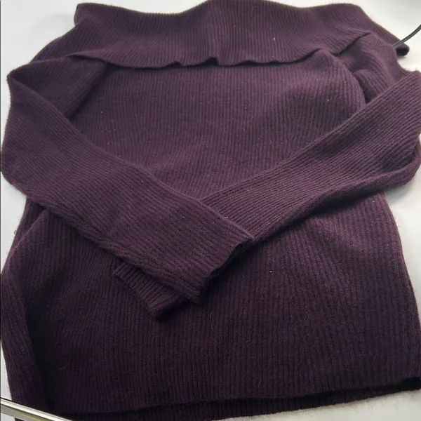 Bloomingdale's Off-the-Shoulder Plum Sweater cashmere - Image 14