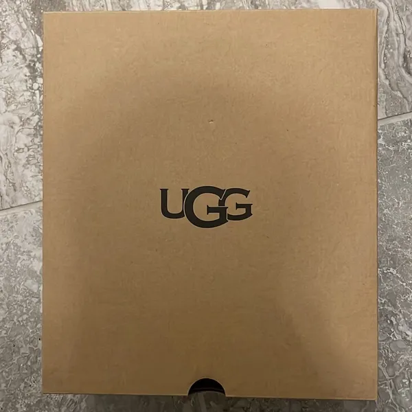 UGG Genuine Sheepskin Lined Leopard Print Boots, Size EU36 US5 New in Box - Image 14
