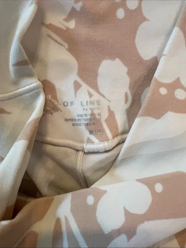 Aerie Crossover Flare Leggings in Cream & Peach Floral Print Medium EUC - Image 2