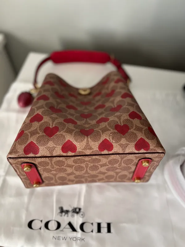 Coach Willow Bucket Bag In Signature Canvas With Heart Print - Image 6