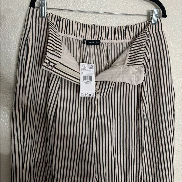 Mango elasticated waist staight wide leg stripe pants in mono stripe size large - Image 10