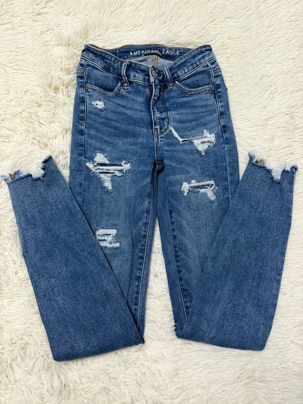 American Eagle Outfitters Hi-Rise Jegging with Raw Hem - Image 3