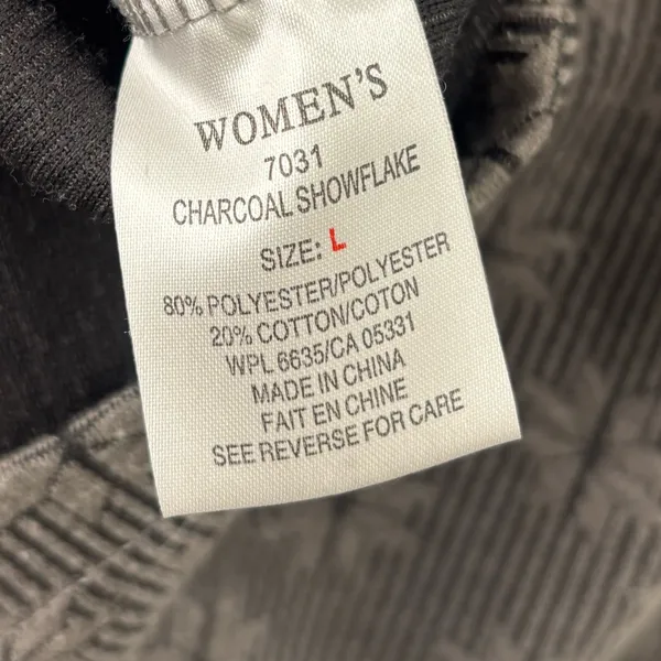 Woolrich grey long sleeve top with snowflake pattern - Image 7